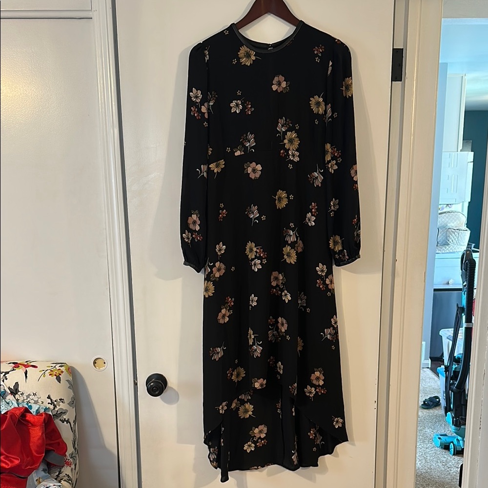 Who What Wear Black and Tan Bishop Sleeve Sundress